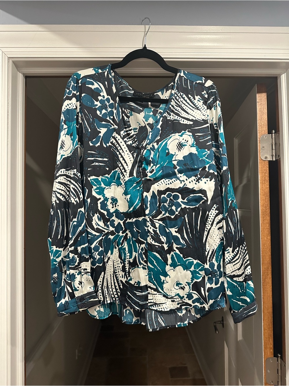 Sanctuary Teal, Black & White Floral Long-Sleeve Blouse